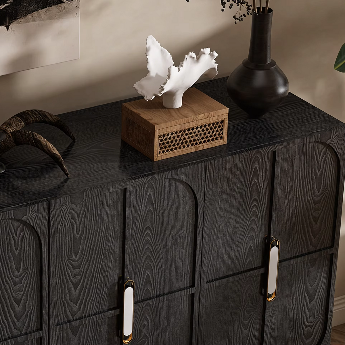 Buffet noir 8 portes motif arche, poignées laiton, 120 ou 150 cm