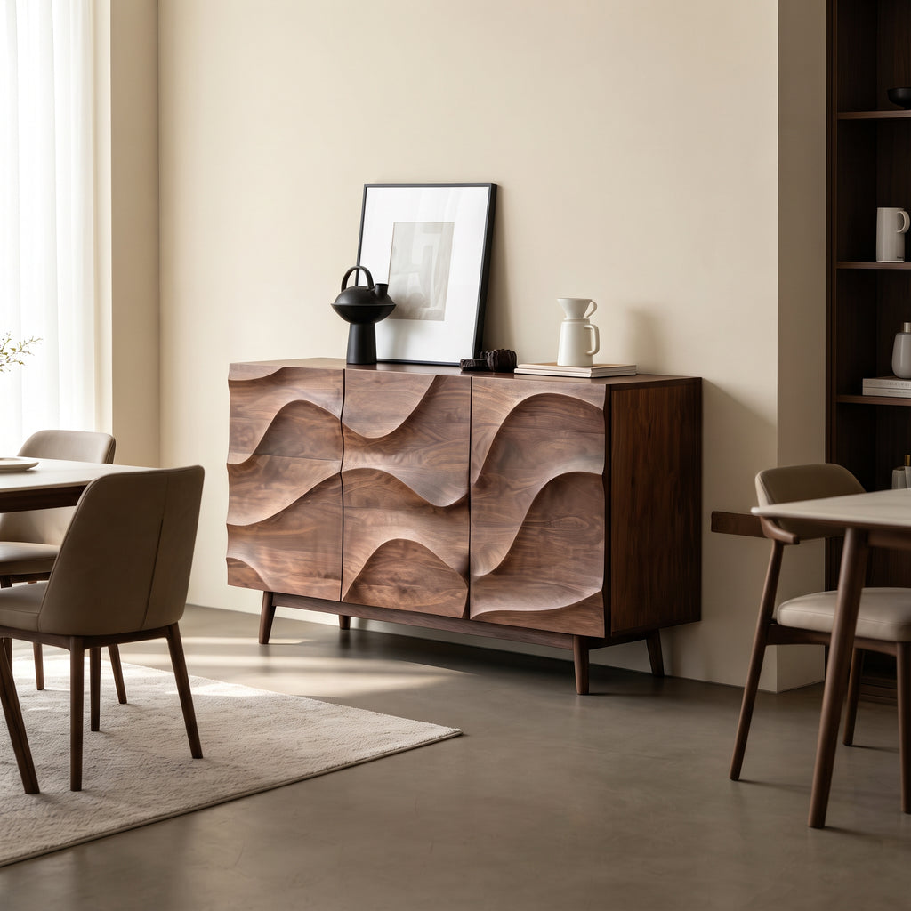 Buffet en noyer sculpté motif vague 3 portes, 120 à 180 cm
