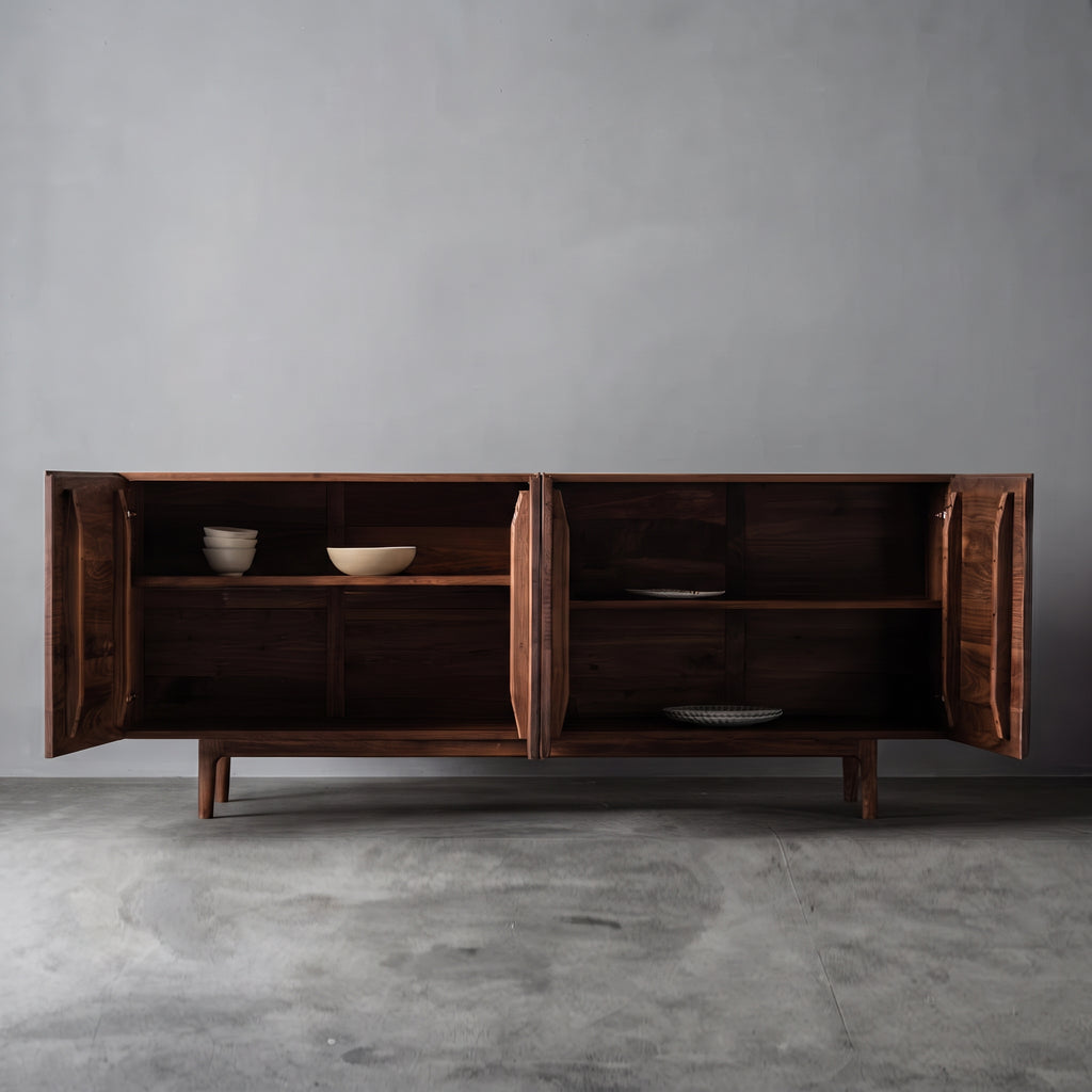 Buffet en noyer massif minimaliste 4 portes, pieds fuselés, 140 ou 160 cm