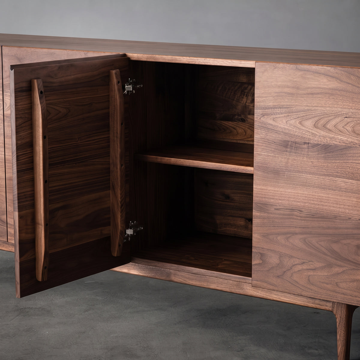 Buffet en noyer massif minimaliste 4 portes, pieds fuselés, 140 ou 160 cm