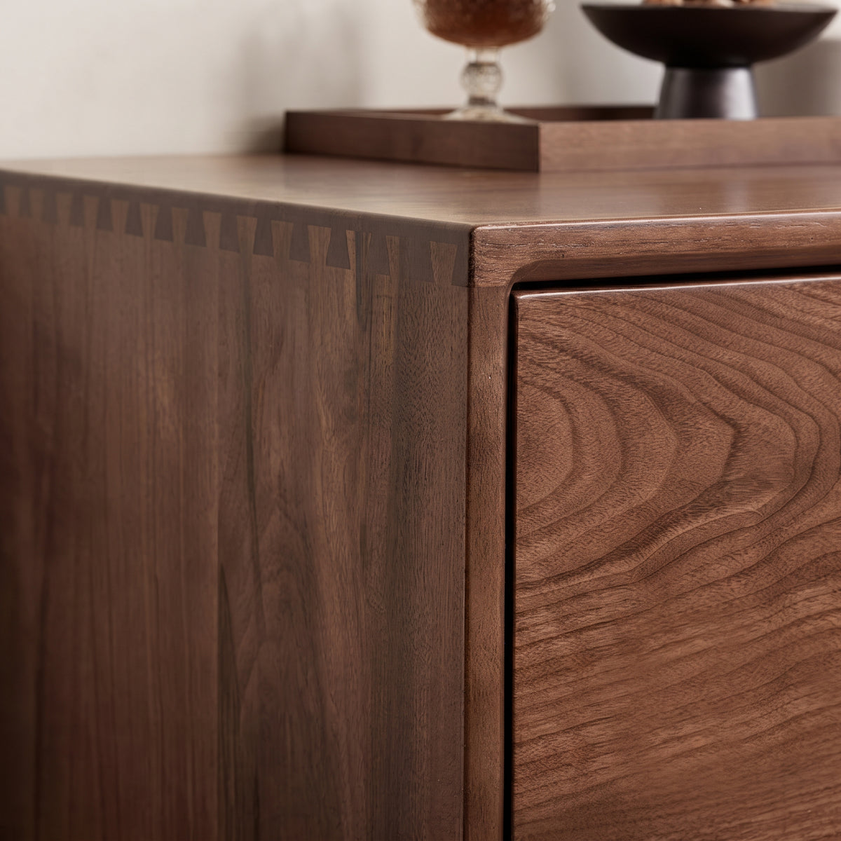 Buffet en noyer clair 2 portes 3 tiroirs, style mid-century, 120 ou 150 cm