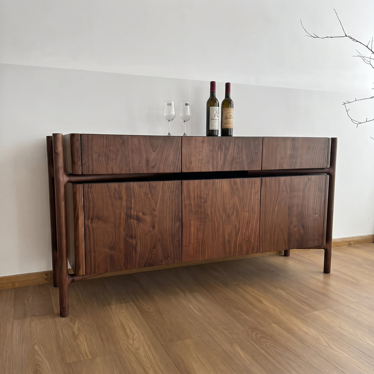 Buffet en noyer massif à structure apparente 3 portes, 120 à 160 cm