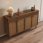 Buffet en noyer cannelé 4 portes, pieds fuselés et poignées laiton, 150 cm
